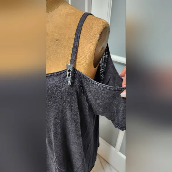 WE THE FREE Charcoal Black One Shoulder Short Sleeve Top EUC - Picture 3 of 6